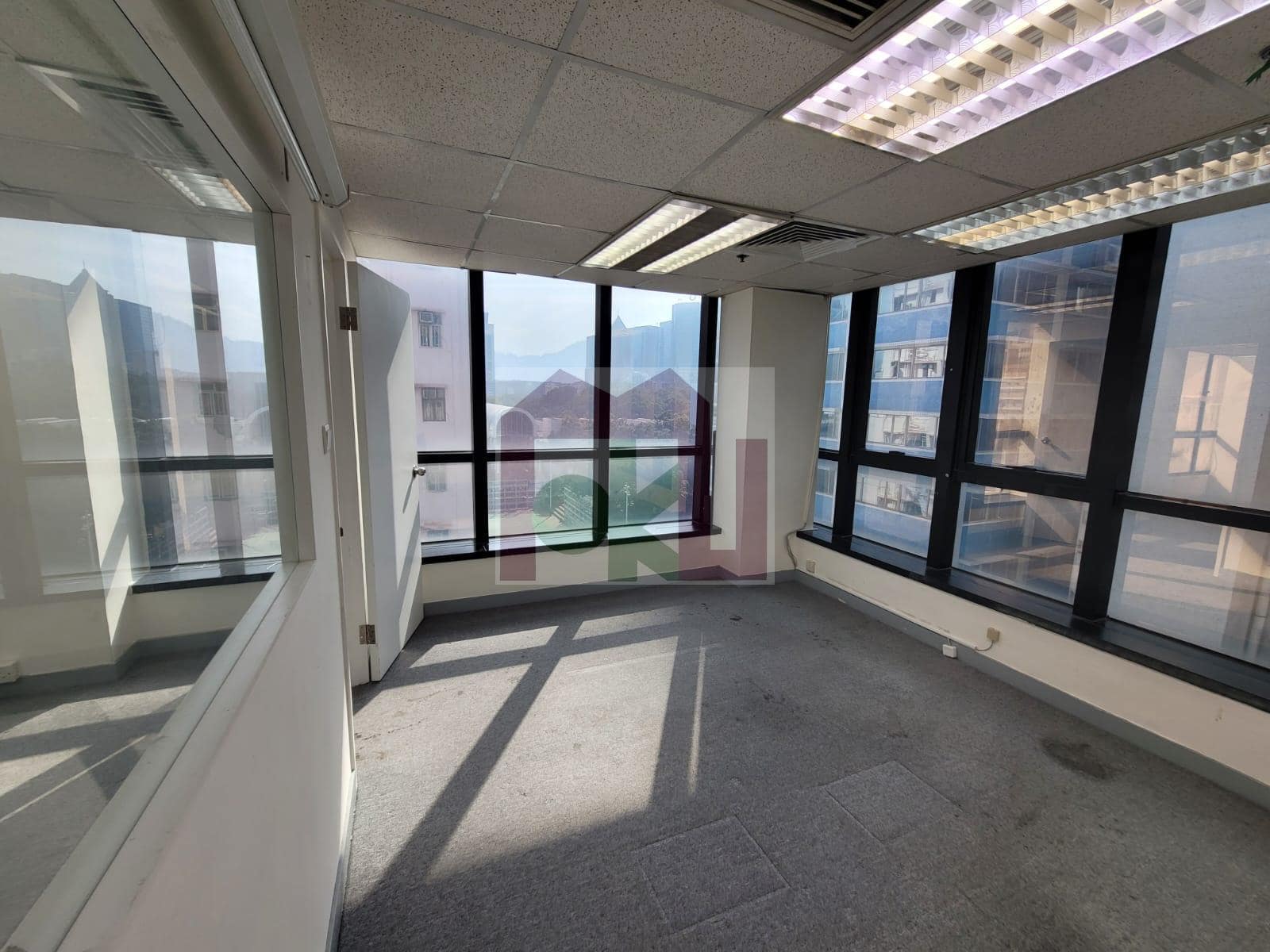 Wing Kwok Centre building or unit photo